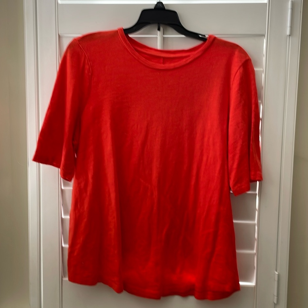 Full short sleeve crew neck top